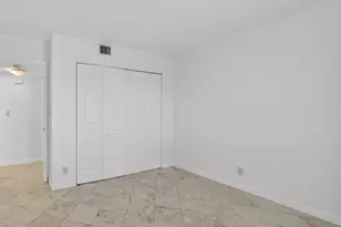 3041 N Oakland Forest Dr, Oakland Park, FL 33309 - Photo 14