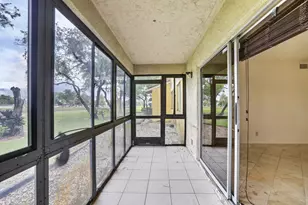 3041 N Oakland Forest Dr, Oakland Park, FL 33309 - Photo 24