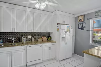 5800 W Fernley Dr Drive W #40, Greenacres, FL 33415 - Photo 8