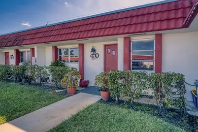 5800 W Fernley Dr Drive W #40, Greenacres, FL 33415 - Photo 4