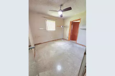 6495 W 2nd Court, Hialeah, FL 33012 - Photo 14