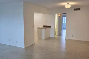 [Address not provided], West Palm Beach, FL 33417 - Photo 2