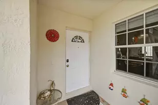 7069 Burgess Dr, Lake Worth, FL 33467 - Photo 6