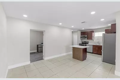 2321 NW 38th Terrace, Lauderdale Lakes, FL 33311 - Photo 2