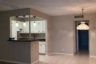 32 Salisbury B, West Palm Beach, FL 33417 - Photo 2