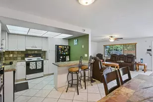 101 NE 195th St, Miami, FL 33179 - Photo 12