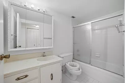 600 Three Islands Boulevard #121, Hallandale Beach, FL 33009 - Photo 4