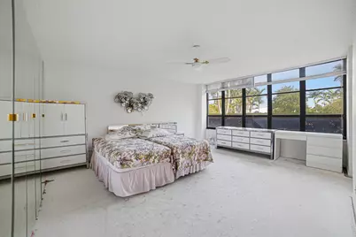600 Three Islands Boulevard #121, Hallandale Beach, FL 33009 - Photo 12