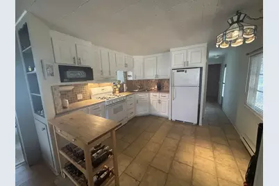 586 NE 47th Street, Deerfield Beach, FL 33064 - Photo 10