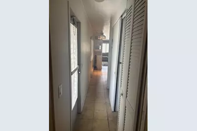 586 NE 47th Street, Deerfield Beach, FL 33064 - Photo 18