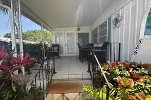 586 NE 47th St, Deerfield Beach, FL 33064 - Photo 6