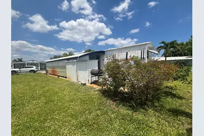 586 NE 47th Street, Deerfield Beach, FL 33064 - Photo 26