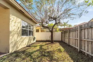 2302 NE 37th Rd, Homestead, FL 33033 - Photo 40
