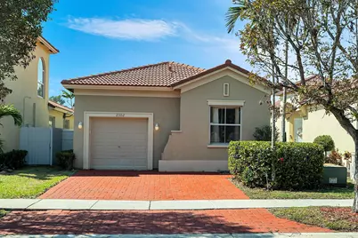 2302 NE 37th Road, Homestead, FL 33033 - Photo 2