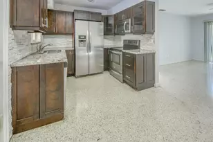 305 S Federal Hwy, Lake Worth Beach, FL 33460 - Photo 2
