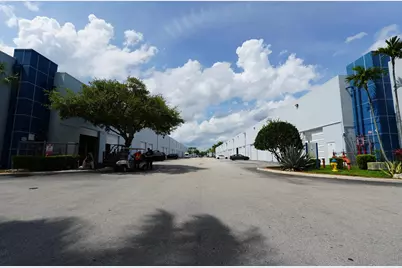 20841 Johnson Street #111, Pembroke Pines, FL 33029 - Photo 38