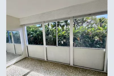 1000 NE 14th Avenue #304, Hallandale Beach, FL 33009 - Photo 4