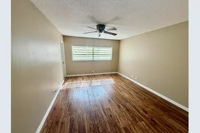 1000 NE 14th Avenue #304, Hallandale Beach, FL 33009 - Photo 6
