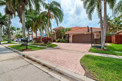 77 NW 108th Way, Plantation, FL 33324 - Photo 1