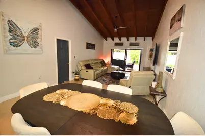 2280 Poinsetta Court, Pembroke Pines, FL 33026 - Photo 4