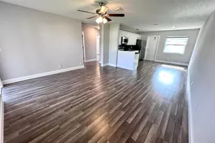 860 Center St, Jupiter, FL 33458 - Photo 4