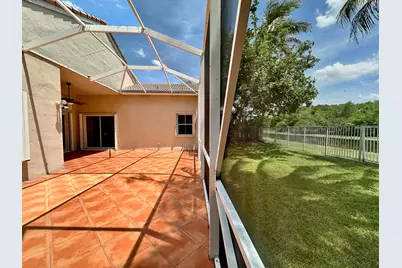 386 Carrington Drive, Weston, FL 33326 - Photo 10
