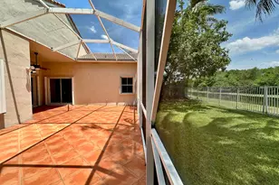 386 Carrington Dr, Weston, FL 33326 - Photo 10