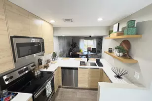 690 SE 23rd Ave, Pompano Beach, FL 33062 - Photo 2