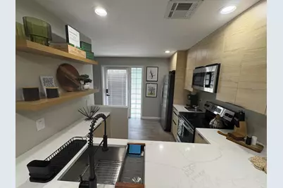 690 SE 23rd Avenue #1, Pompano Beach, FL 33062 - Photo 4