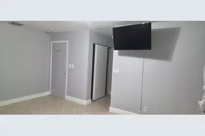2086 SW 71st Way, Davie, FL 33317 - Photo 4