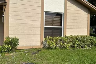 2086 SW 71st Way, Davie, FL 33317 - Photo 12