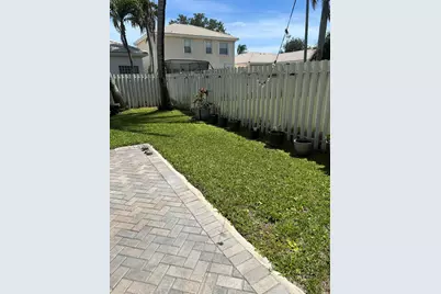 6878 NW 33rd Street, Margate, FL 33063 - Photo 4