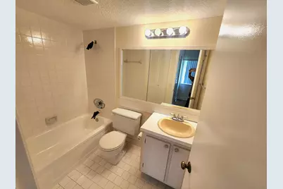133 Lake Pine Circle, Greenacres, FL 33463 - Photo 10