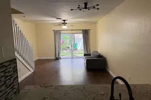8839 S Isles Cir, Tamarac, FL 33321 - Photo 8