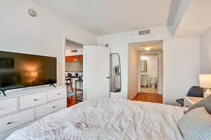 1800 N Bayshore Dr, Miami, FL 33132 - Photo 14