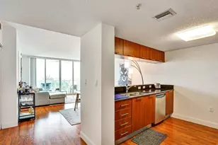 1800 N Bayshore Dr, Miami, FL 33132 - Photo 4