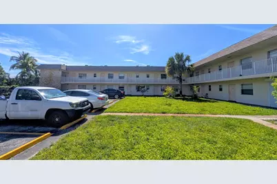 2301 SE 4th Street #15, Boynton Beach, FL 33435 - Photo 2