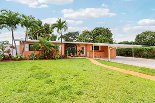 1441 Hillcrest Dr, Lake Worth Beach, FL 33461 - Photo 2