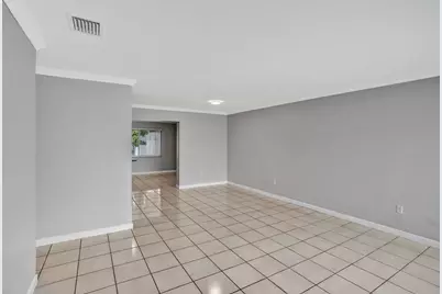 7200 W 14th Avenue, Hialeah, FL 33014 - Photo 8