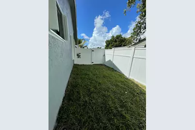 378 NW 2nd Way, Deerfield Beach, FL 33441 - Photo 8