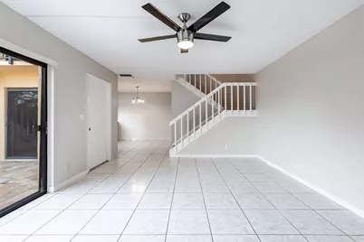 941 Springdale Circle, Palm Springs, FL 33461 - Photo 12