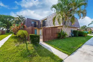 941 Springdale Cir, Palm Springs, FL 33461 - Photo 2