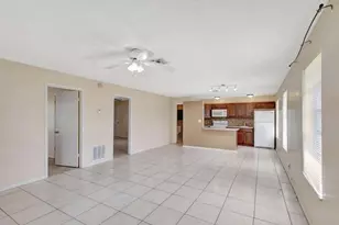 614 Holly Dr, Palm Beach Gardens, FL 33410 - Photo 4