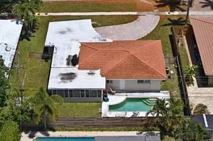 5821 NE 22nd Ave, Fort Lauderdale, FL 33308 - Photo 2