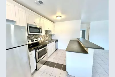 1004 Pine Drive #204, Pompano Beach, FL 33060 - Photo 6