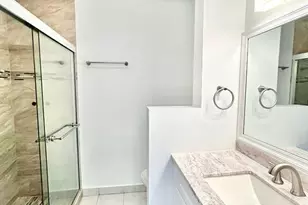 1004 Pine Dr, Pompano Beach, FL 33060 - Photo 16