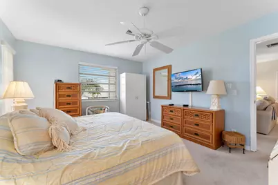 2401 Del-Aire Boulevard E #201, Delray Beach, FL 33445 - Photo 6