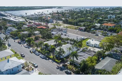 230 Conniston Road, West Palm Beach, FL  - Photo 32