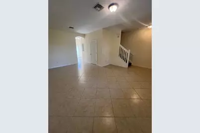 211 E Thatch Palm Circle, Jupiter, FL 33458 - Photo 4