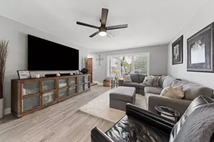 282 NE 27th Ct, Boca Raton, FL 33431 - Photo 8